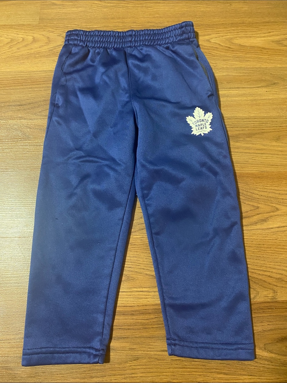 ✨8/$10. Toronto Maple Leafs track pants